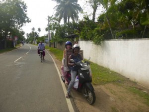 Sri Lanka motorbike lift, Island Spirit