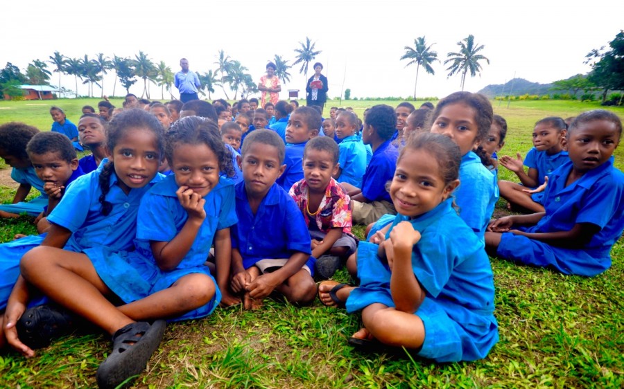 school children fiji volunteering Island Spirit
