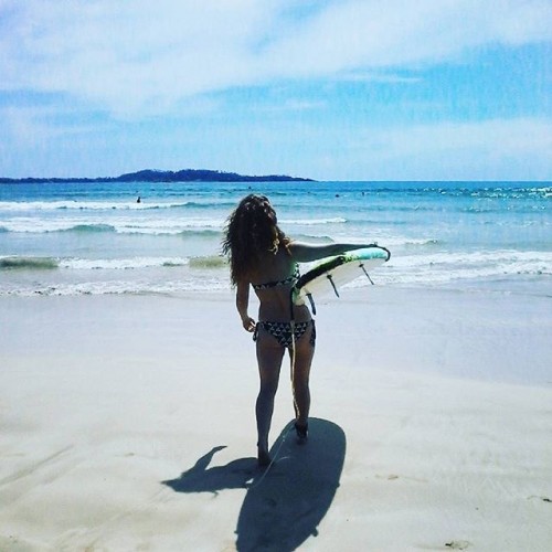 sri lanka volunteering beach life surfing